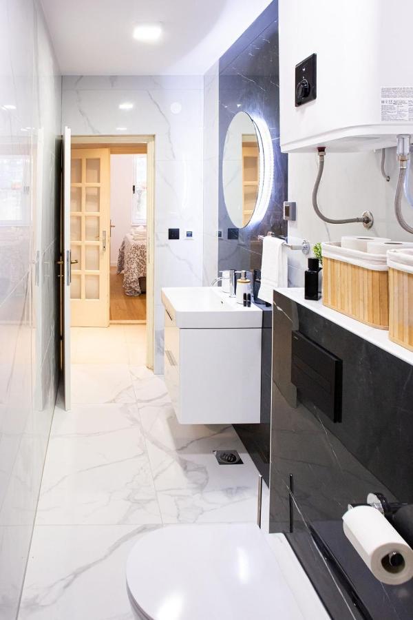 Three Bedroom Apartment With Old Town View - Orlanda'S Apartment Дубровник Экстерьер фото