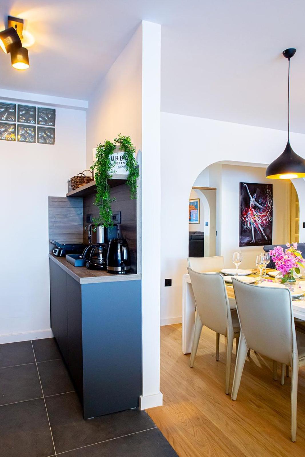 Three Bedroom Apartment With Old Town View - Orlanda'S Apartment Дубровник Экстерьер фото